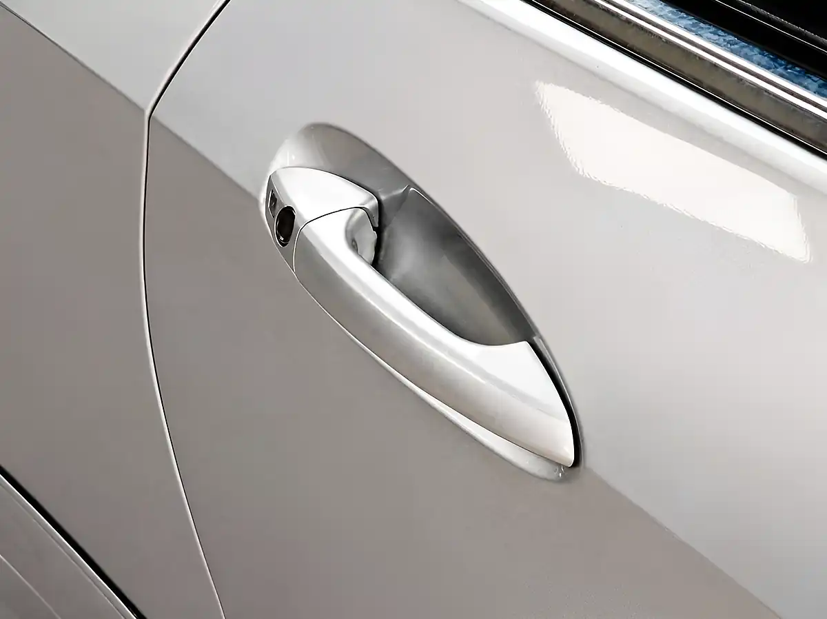 Used 2009 Mercedes-Benz E-Class AMG Sport Iridium Silver - Interior and Exterior details 15