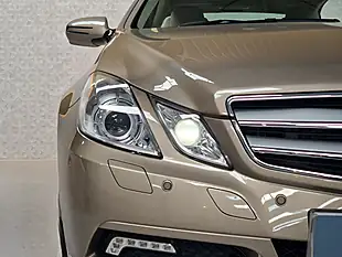 Used 2009 Mercedes-Benz E-Class Se Sanidine Beige Metallic - Interior and Exterior details 6