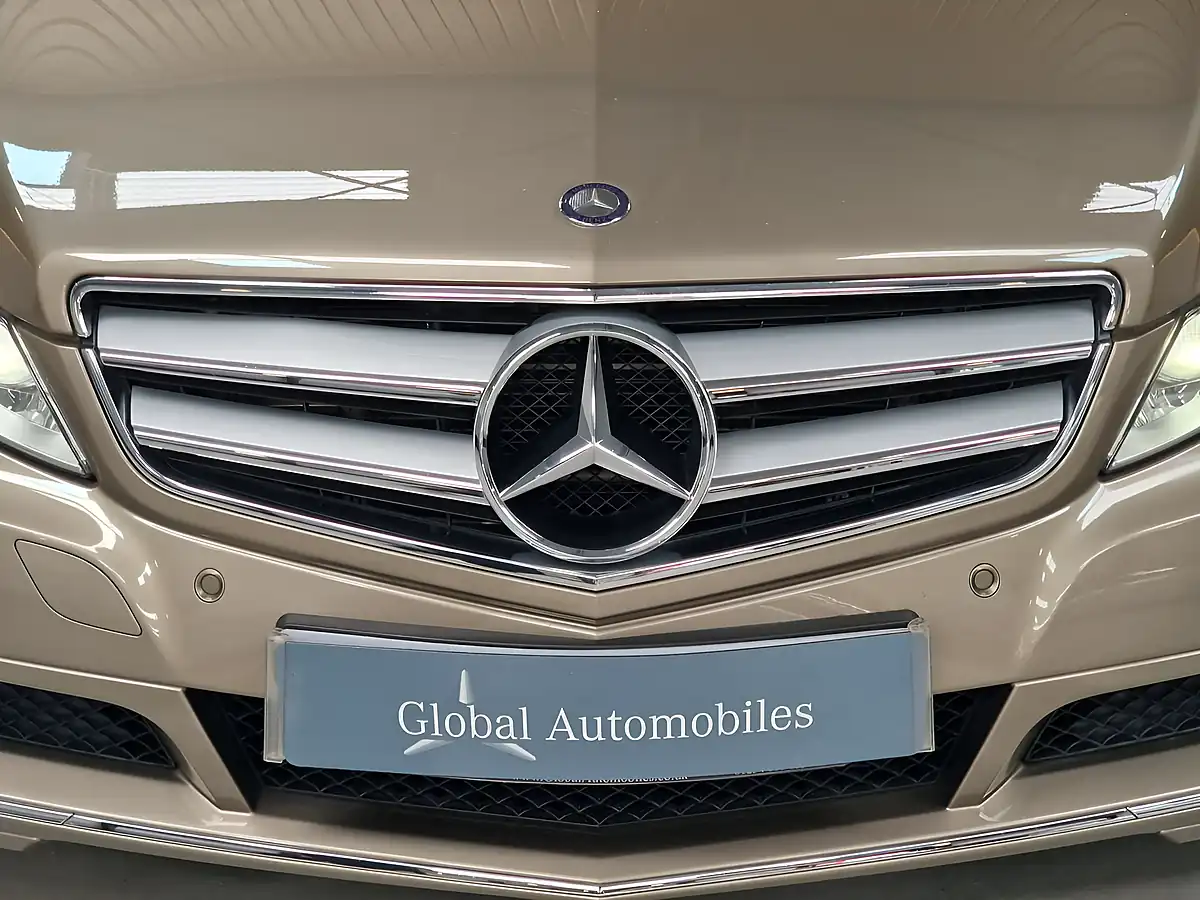 Used 2009 Mercedes-Benz E-Class Se Sanidine Beige Metallic - Interior and Exterior details 7