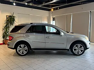 Used 2009 Mercedes-Benz M Class Sport Silver - Interior and Exterior details 11