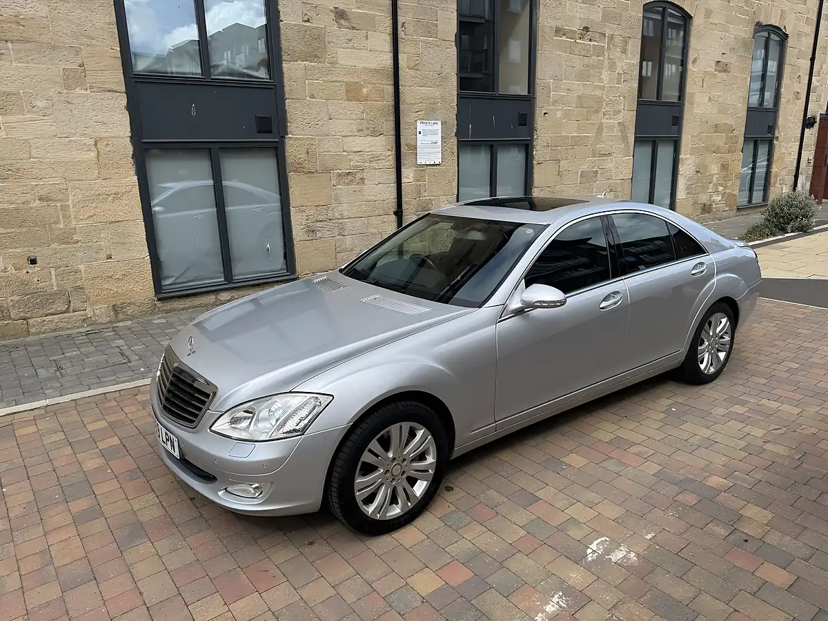 Used 2009 Mercedes-Benz S Class Blueefficiency Silver - Interior and Exterior details 12