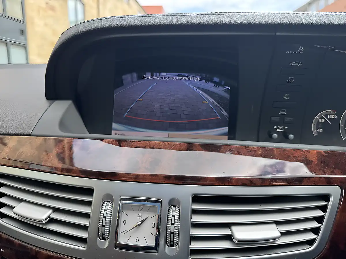 Used 2009 Mercedes-Benz S Class Blueefficiency Silver - Interior and Exterior details 16