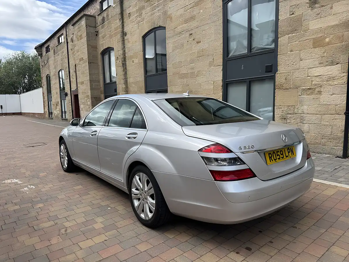 Used 2009 Mercedes-Benz S Class Blueefficiency Silver - Interior and Exterior details 6
