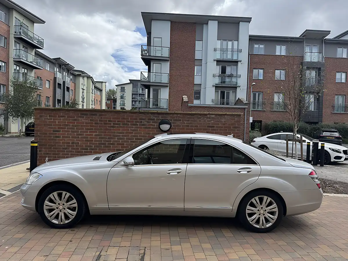 Used 2009 Mercedes-Benz S Class Blueefficiency Silver - Interior and Exterior details 7