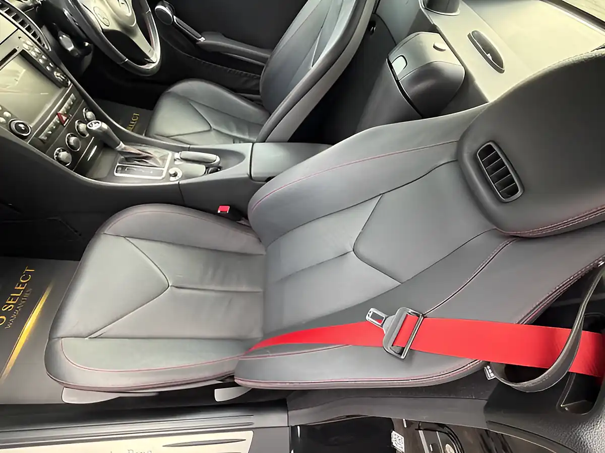 Used 2009 Mercedes-Benz Slk 200 Black - Interior and Exterior details 14