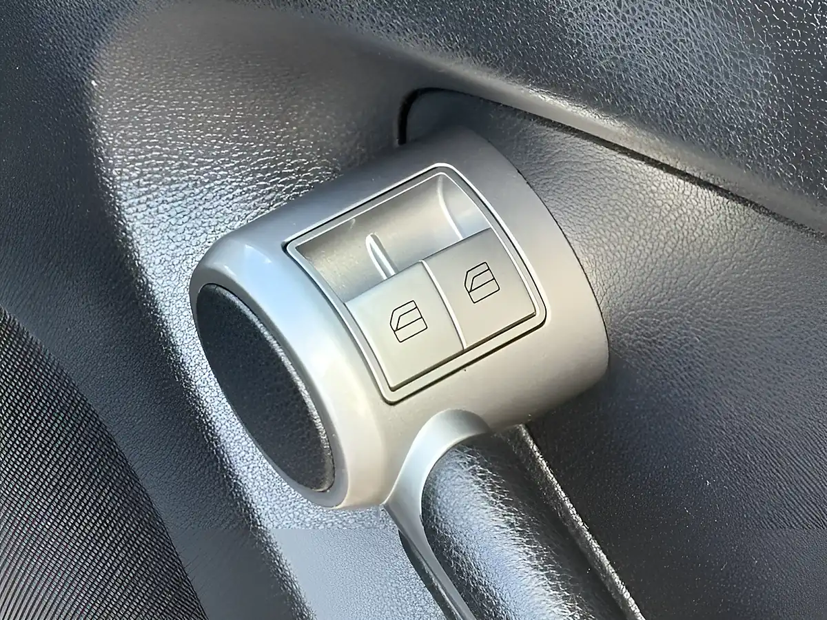 Used 2009 Mercedes-Benz Slk 2dr Tip Auto Blue - Interior and Exterior details 13