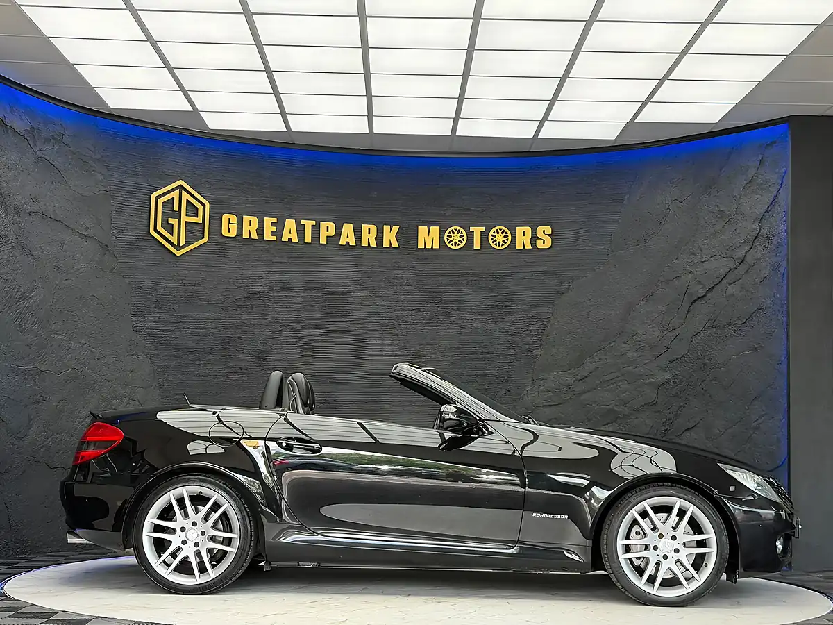 Used 2009 Mercedes-Benz Slk SLK200K Black - Interior and Exterior details 4