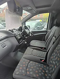 Used 2009 Mercedes-Benz Vito Compact Panel Van Green - Interior and Exterior details 15