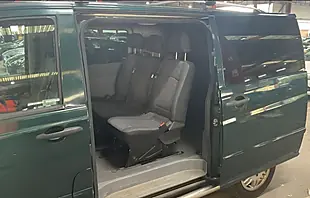 Used 2009 Mercedes-Benz Vito Compact Panel Van Green - Interior and Exterior details 17