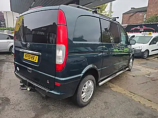 Used 2009 Mercedes-Benz Vito Compact Panel Van Green - Interior and Exterior details 9