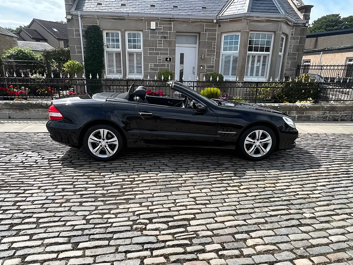 Used 2009 Mercedes Sl Convertible Black - Interior and Exterior details 12