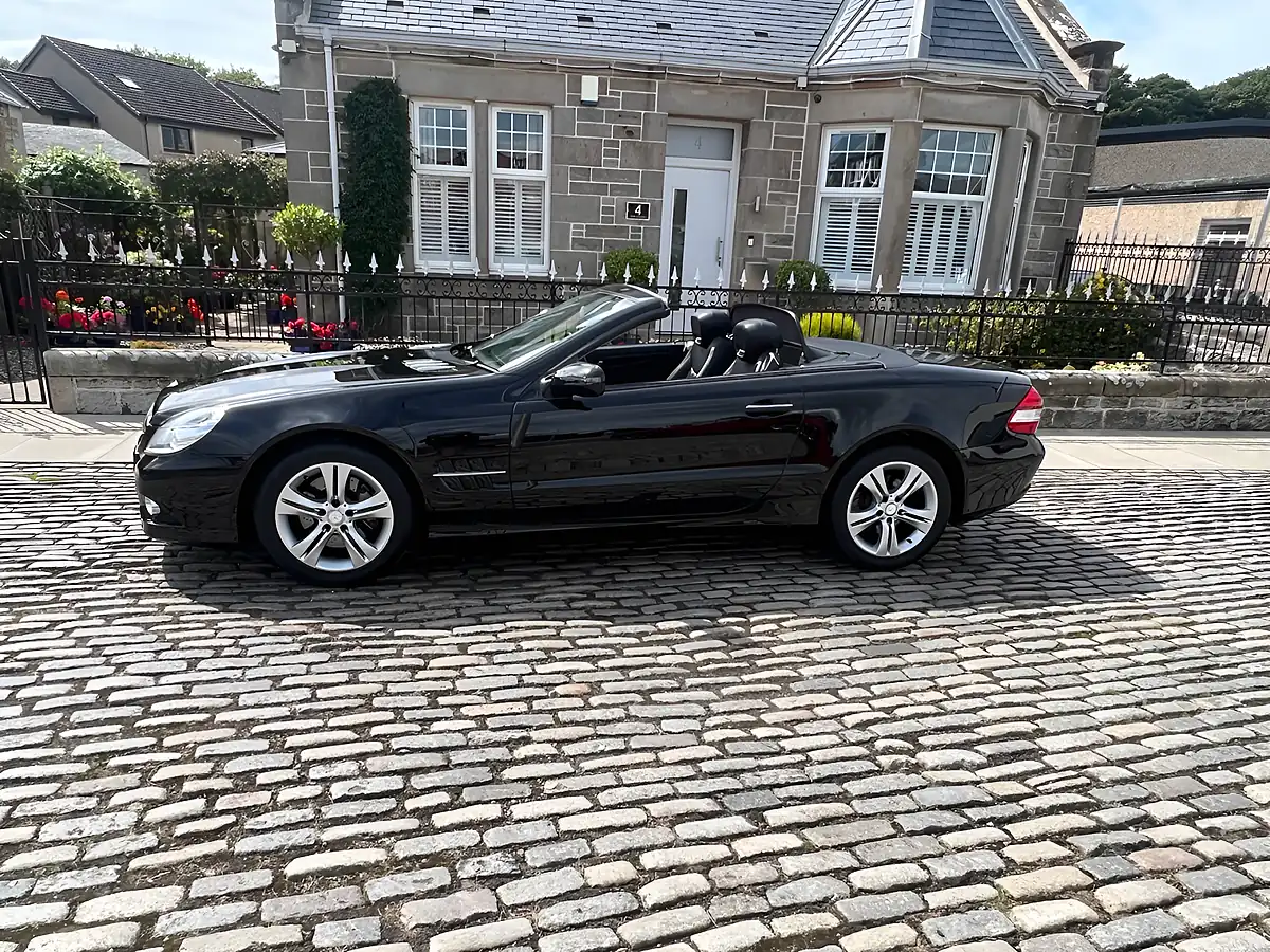 Used 2009 Mercedes Sl Convertible Black - Interior and Exterior details 16