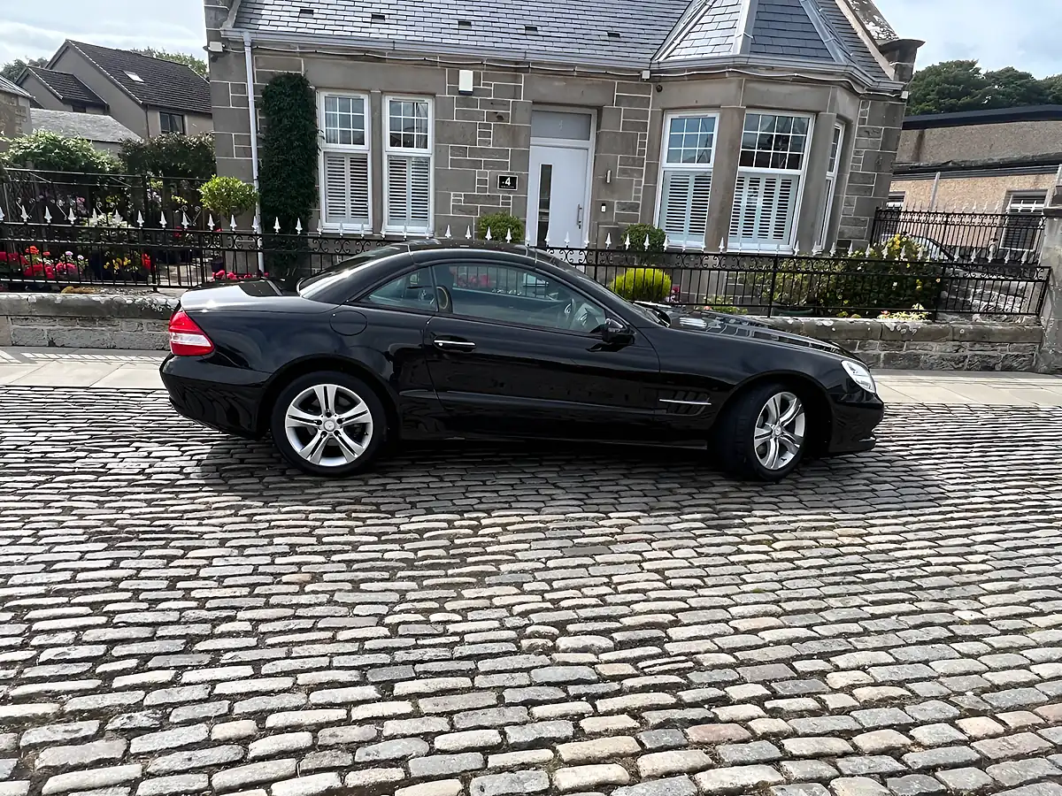 Used 2009 Mercedes Sl Convertible Black - Interior and Exterior details 2