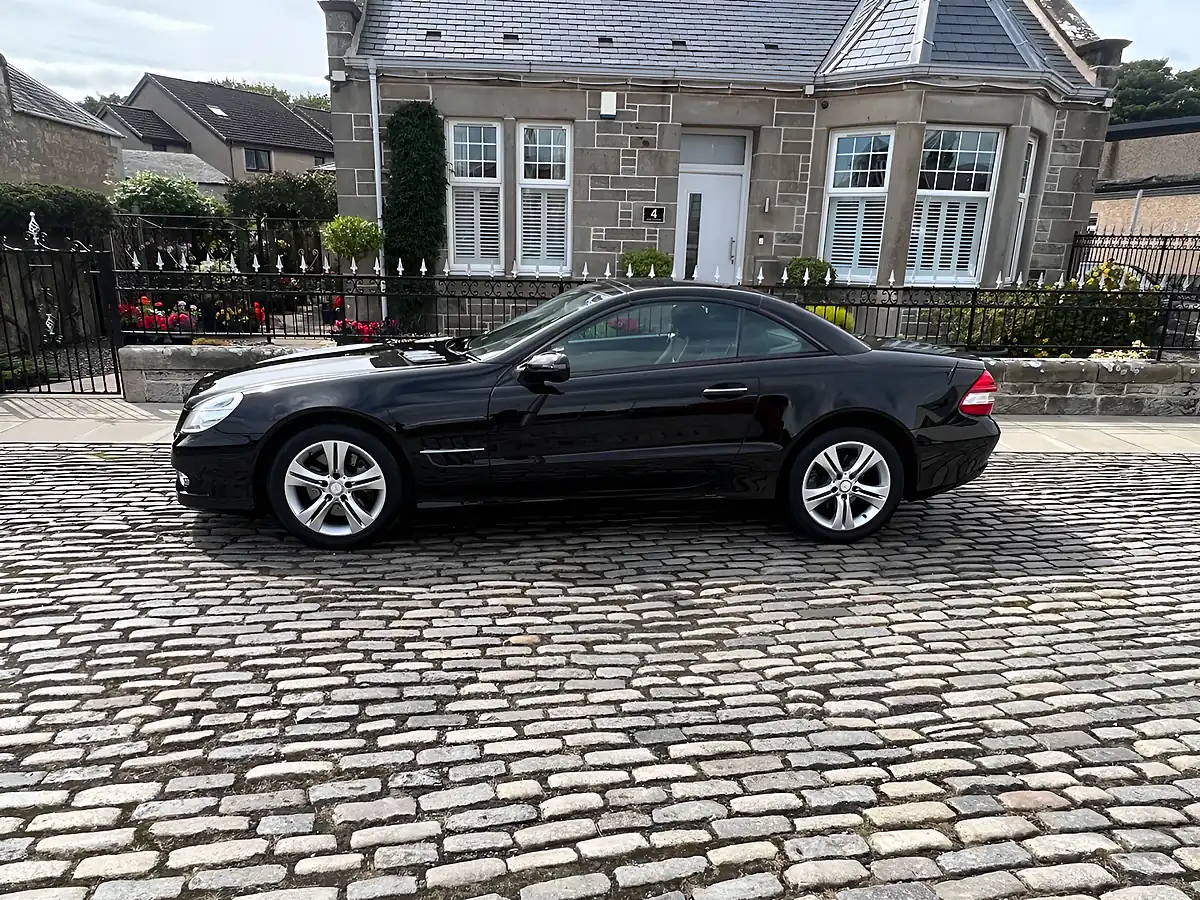Used 2009 Mercedes Sl Convertible Black - Interior and Exterior details 5