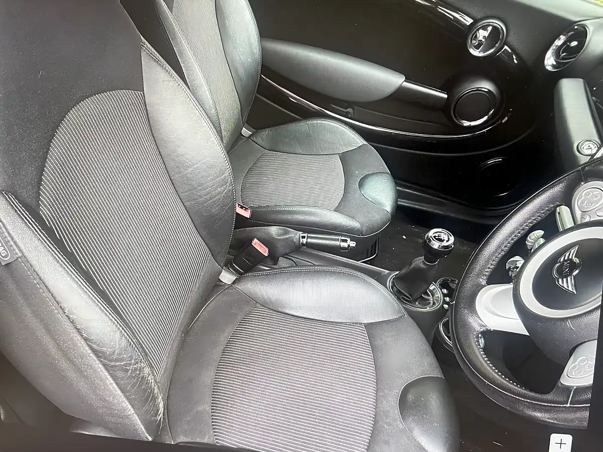 Used 2009 MINI Convertible Cooper (chili Pack) Chilli Red - Interior and Exterior details 6