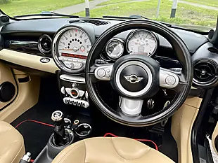 Used 2009 MINI Convertible Cooper S Black - Interior and Exterior details 12