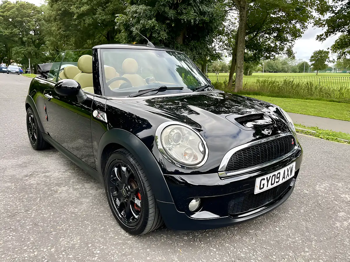 Used 2009 MINI Convertible Cooper S Black - Interior and Exterior details 2