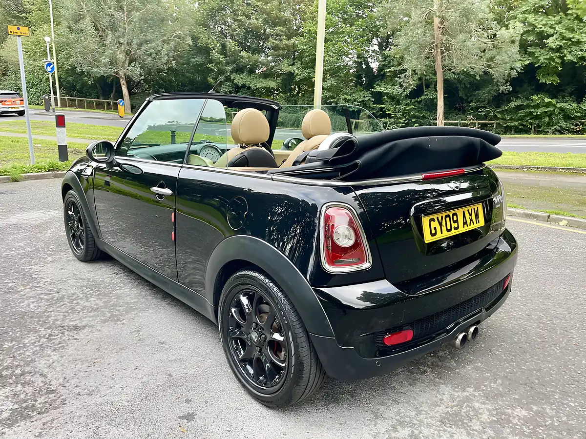 Used 2009 MINI Convertible Cooper S Black - Interior and Exterior details 6