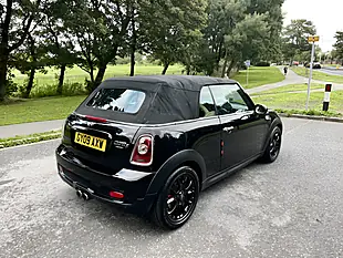 Used 2009 MINI Convertible Cooper S Black - Interior and Exterior details 8