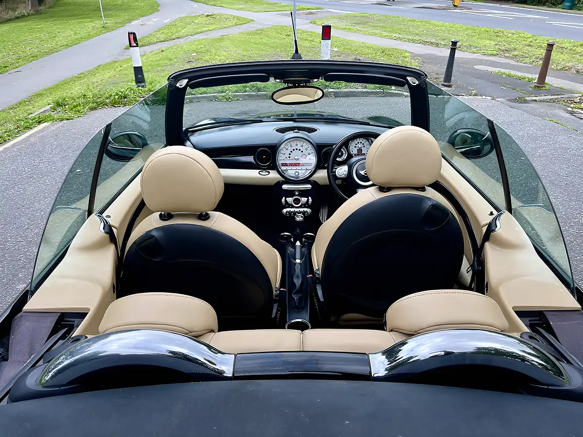 Used 2009 MINI Convertible Cooper S Black - Interior and Exterior details 9