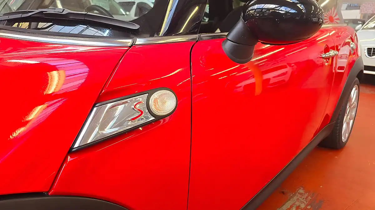 Used 2009 MINI Cooper Cooper S Red - Interior and Exterior details 13