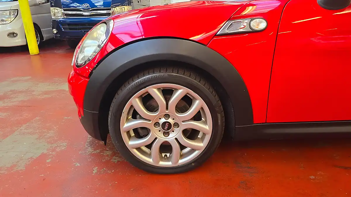 Used 2009 MINI Cooper Cooper S Red - Interior and Exterior details 19