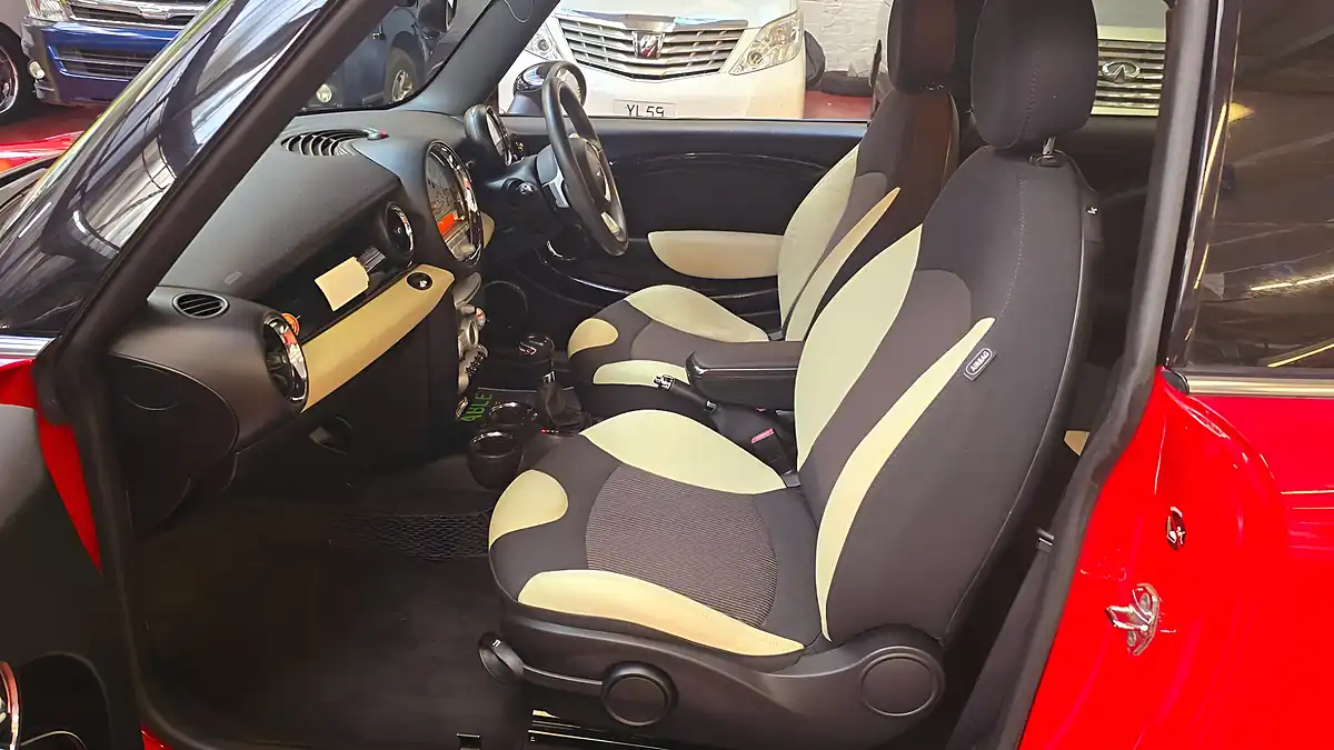 Used 2009 MINI Cooper Cooper S Red - Interior and Exterior details 7