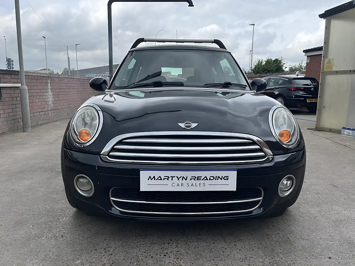 Used 2009 MINI Hatch Cooper Black - Interior and Exterior details 3