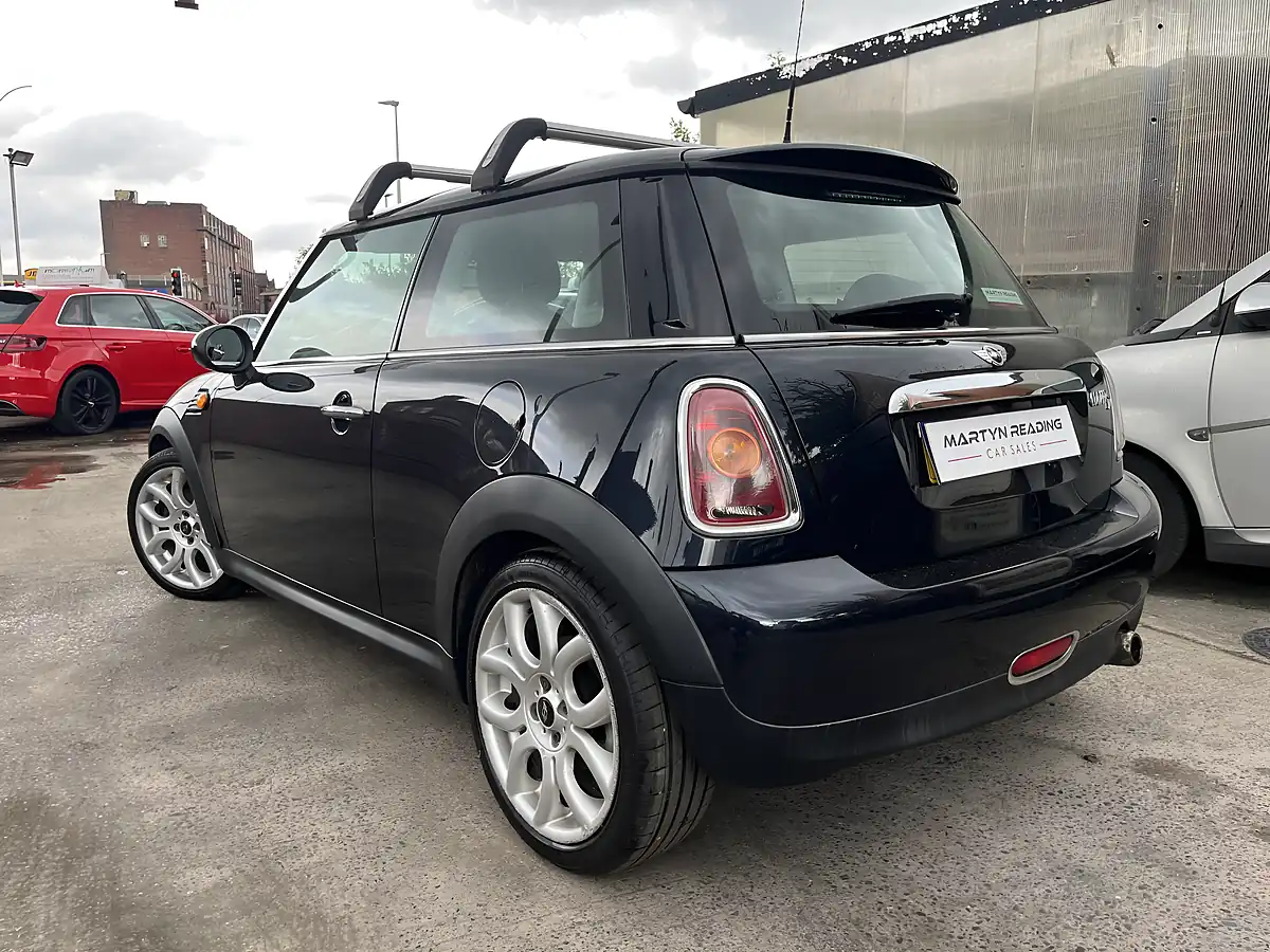 Used 2009 MINI Hatch Cooper Black - Interior and Exterior details 4