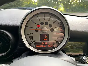 Used 2009 MINI Hatch Cooper Silver - Interior and Exterior details 12
