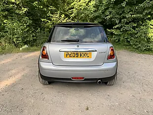 Used 2009 MINI Hatch Cooper Silver - Interior and Exterior details 14