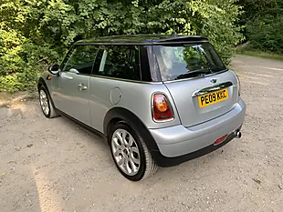 Used 2009 MINI Hatch Cooper Silver - Interior and Exterior details 15
