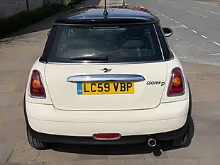 Used 2009 MINI Hatch Cooper White - Interior and Exterior details 4