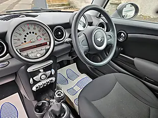 Used 2009 MINI Hatch Cooper White - Interior and Exterior details 15