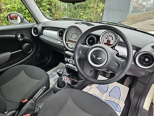 Used 2009 MINI Hatch Cooper White - Interior and Exterior details 17