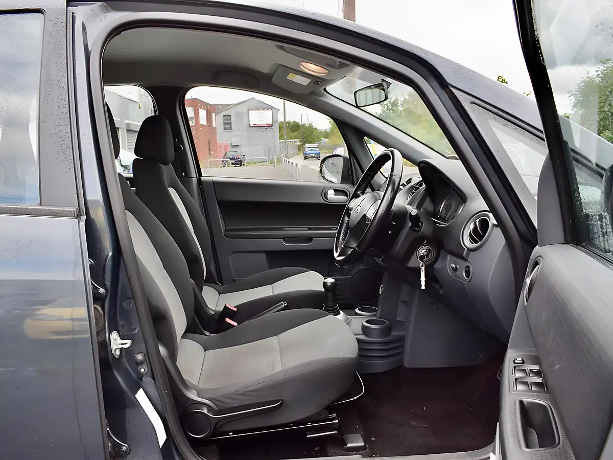 Used 2009 Mitsubishi Colt CZ2 Grey - Interior and Exterior details 15