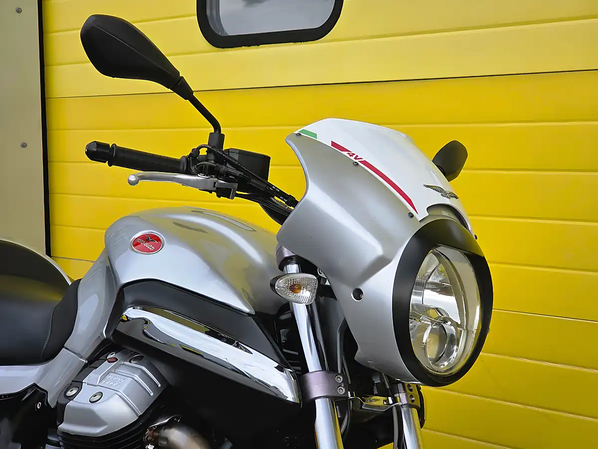 Used 2009 Moto Guzzi Sport 1200 V1200 Sport Silver - Interior and Exterior details 13