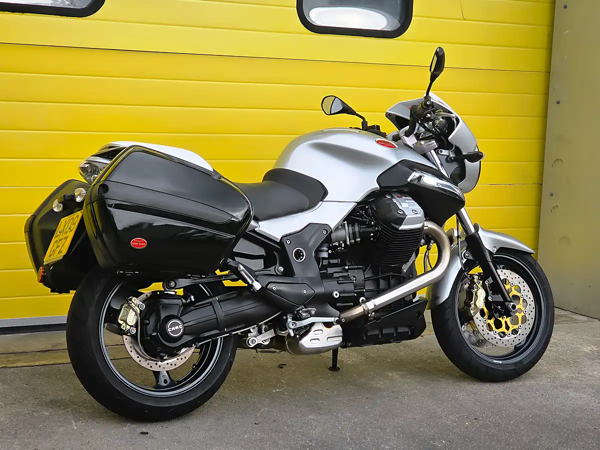 Used 2009 Moto Guzzi Sport 1200 V1200 Sport Silver - Interior and Exterior details 4