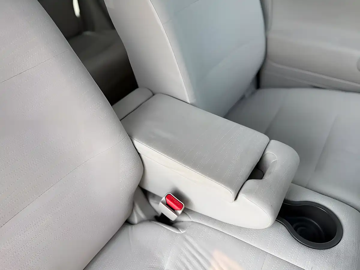Used 2009 Nissan Cube 15X V Selection White - Interior and Exterior details 12