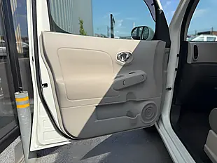 Used 2009 Nissan Cube 15X V Selection White - Interior and Exterior details 14