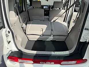 Used 2009 Nissan Cube 15X V Selection White - Interior and Exterior details 17