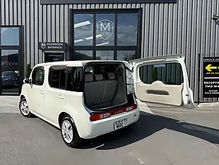 Used 2009 Nissan Cube 15X V Selection White - Interior and Exterior details 5