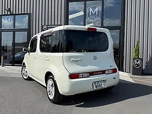 Used 2009 Nissan Cube 15X V Selection White - Interior and Exterior details 7