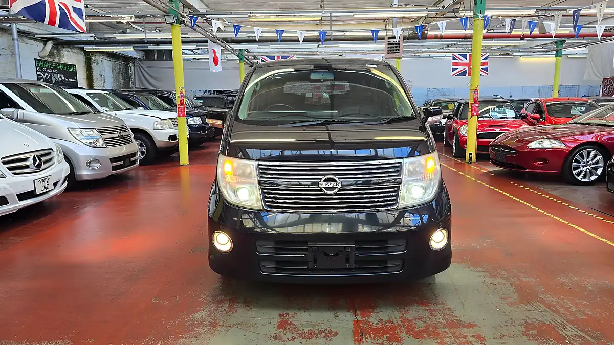 Used 2009 Nissan Elgrand Highway Star Black - Interior and Exterior details 2