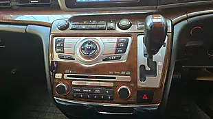 Used 2009 Nissan Elgrand Highway Star Black - Interior and Exterior details 9