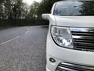 Used 2009 Nissan Elgrand Rider Autech White - Interior and Exterior details 14