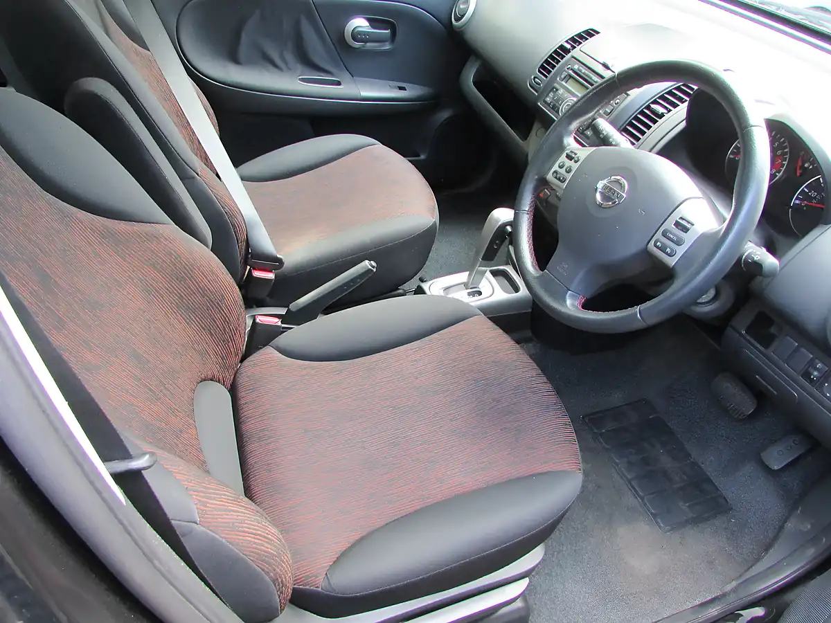 Used 2009 Nissan Note Acenta Black - Interior and Exterior details 7