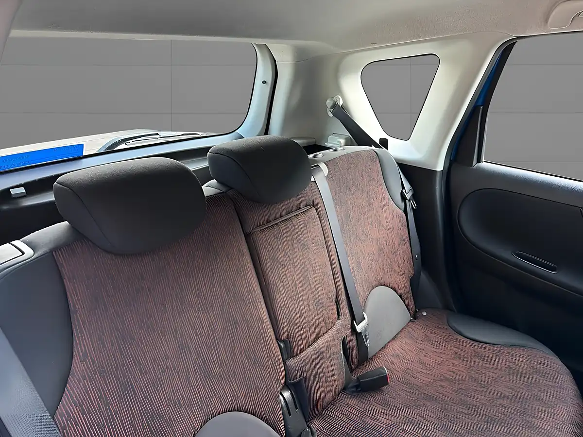 Used 2009 Nissan Note Acenta Blue - Interior and Exterior details 15