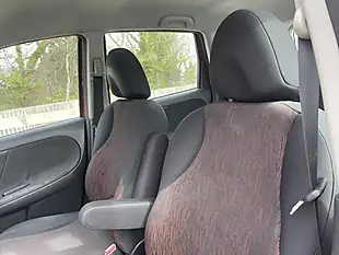 Used 2009 Nissan Note Acenta Red - Interior and Exterior details 6