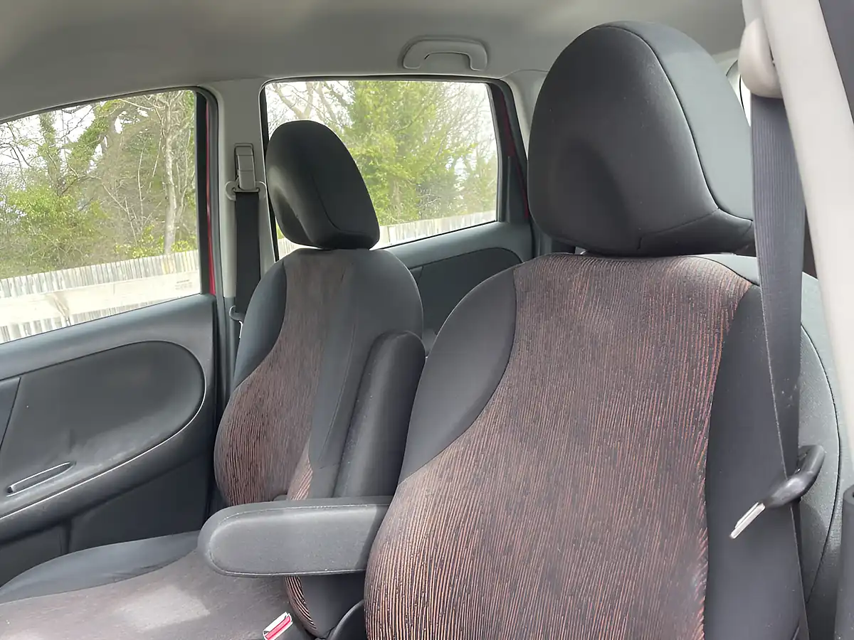Used 2009 Nissan Note Acenta Red - Interior and Exterior details 6